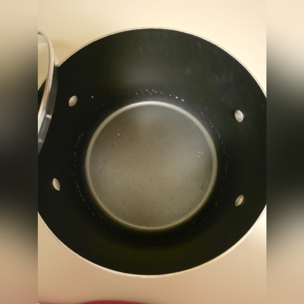 Pot - Picture 2 of 4